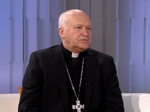 Надбискуп Немет за РТС: Божић обележити у кругу породице – треба да се волимо, а не да се мрзимо