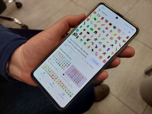 Тајни језик тинејџера – емоџији понекад крију разговоре о сексу и дроги