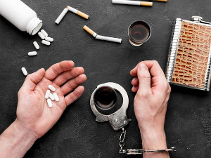 Др Ракетић: Долази период славља, чувајте се „клупских“ дрога и великих количина алкохола