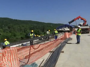 Неповерење у систем се таложи годинама – кога грађани криве за корупцију у јавним набавкама