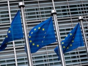 ЕУ о ситуацији на КиМ: Одмах вратити слободу кретања, укључујући и за верске вође