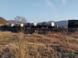 Вагон-цистерна код Зајечара подигнута на колосек, сутра се очекује успостављање саобраћаја