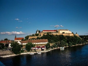 Јутарњи програм из три студија