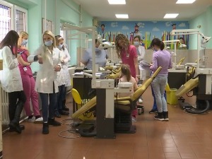 Стоматолошки факултет у Београду, једина адреса за поправку зуба особа са сметњама у развоју