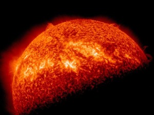 Соларна олуја погодиће Земљу и направити "хаос" на ГПС уређајима