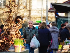 Бадњи дан и вече мира – ложење бадњака симбол ишчекујуће радости