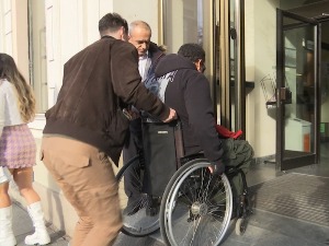 Особе са инвалидитетом зависе од добре воље запослених у институцијама, како то променити