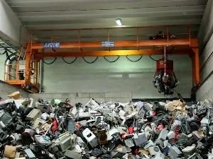 Србија има шест фабрика за рециклажу, али велику количину електронског отпада и даље извози