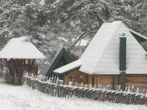 Уместо хотела са више звездица, можете уживати у етно-селу, али и ту су потребни кредитни подстицаји