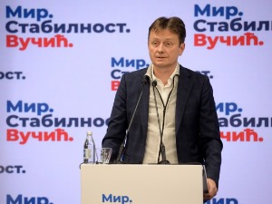 Дарко Глишић: Вучић нам је вечерас рекао на састанку у СНС-у да ће да се повуче