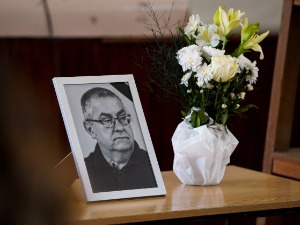 Одржана комеморација Јовану Кнежевићу, награда најбољем гимназијском професору носиће његово име