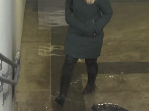 Или преко пруге или кроз воду – муке житеља Земун Поља због поплављеног подземног пролаза