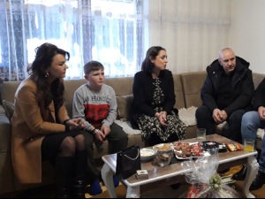 Представнице Канцеларије за КиМ обишле рањене дечаке у Штрпцу