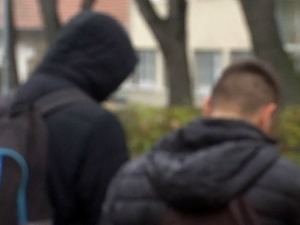 Да ли је и свађа међу вршњацима насиље – где су границе и ко их поставља