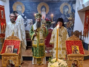 Патријарх Порфирије служио свету литургију у Српском клубу у Њујорку