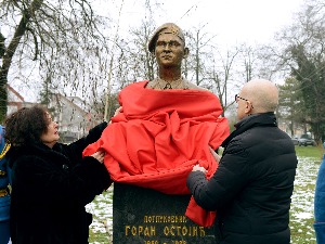 Откривена спомен-биста хероју са Кошара потпуковнику Горану Остојићу