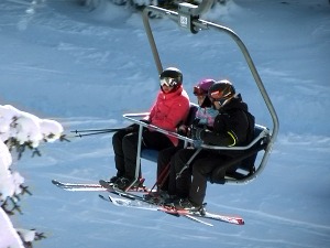 Скијалишта: Нисмо криви што је зима топла, али купљен ски-пас важи до краја сезоне  