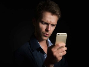 Као Тик-ток за текстове – оснивачи Инстаграма представљају нову мрежу Артифакт