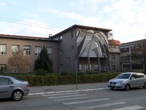 Трстеник, шта се догодило са ученицима који су наставници измакли столицу и то снимили