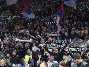 Прва доживотна забрана присуства навијачу на трибинама у Србији