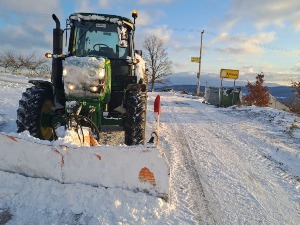 Нема угрожених становника, али има завејаних домаћинстава; Ванредна ситуација у Трговишту 