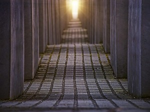 Марк Лошонц: Холокауст и теолошке димензије психоделичког искуства