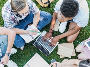 Министар Јовановић: До јуна све школе у Србији биће на брзом интернету