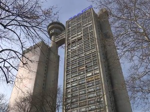 Који би модел решио проблеме станара Генекс куле