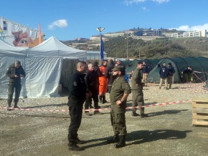 Српски спасилачки тимови са италијанским помажу у турском граду Одабаси