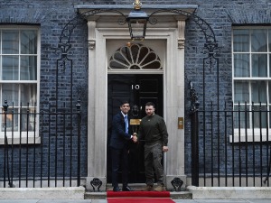 Зеленски у Лондону: Дајте нам крила