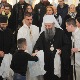 Патријарх Порфирије поделио деци светосавске пакетиће