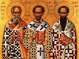 Верници славе Света три јерарха, према предању штите од злих ветрова