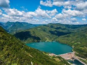 Повратак у Србију