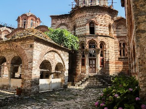 Божја кућа, али и дом науке – монаси Хиландара преносили вековно медицинско знање