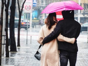 Постепено наоблачење, увече киша – и даље топло до 17 степени