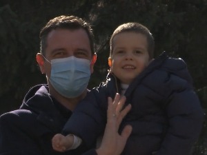 Максим је од тате добио бубрег, трансплантација обављена у Лондону