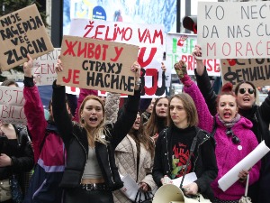Нови протест Женске солидарности и Фемплатза: Статистика фемицида у Србији застрашујућа