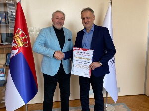 Министар спорта Зоран Гајић добио признање за допринос развоју дечијег спорта