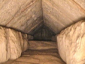 Пронађен скривени ходник у Кеопсовој пирамиди, археолози се надају новим открићима